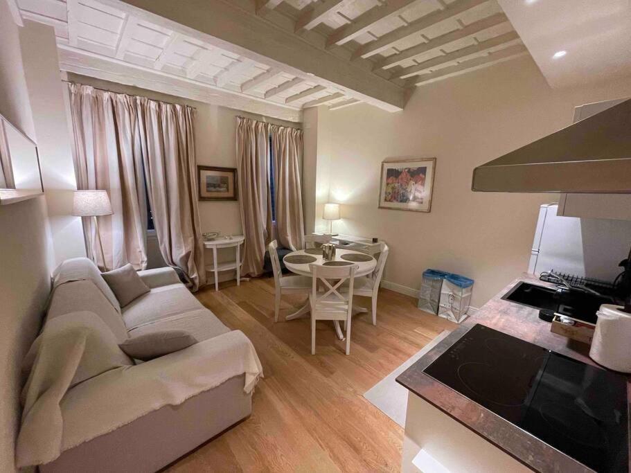 Cozy Santa Maria Novella Uffizi Duomo 2Beds-2Baths Apartment Florence Exterior photo
